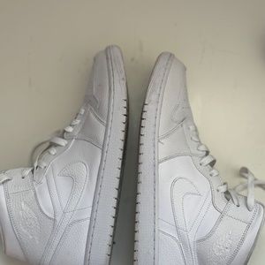 Air Jordan 1 Mid